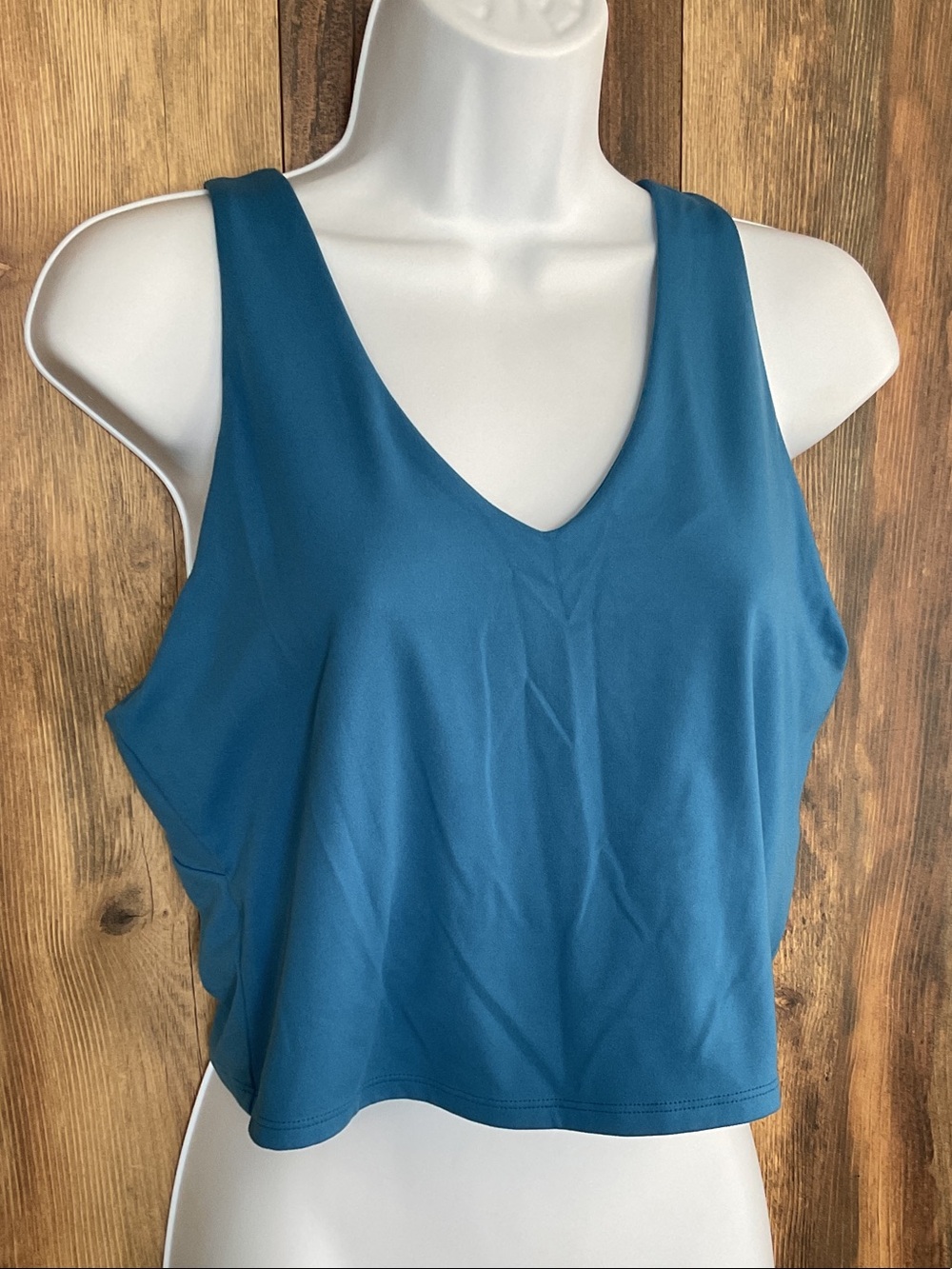 all in motion V‑Neck Cropped Crop Sports Tank Sports Bra XL      375B